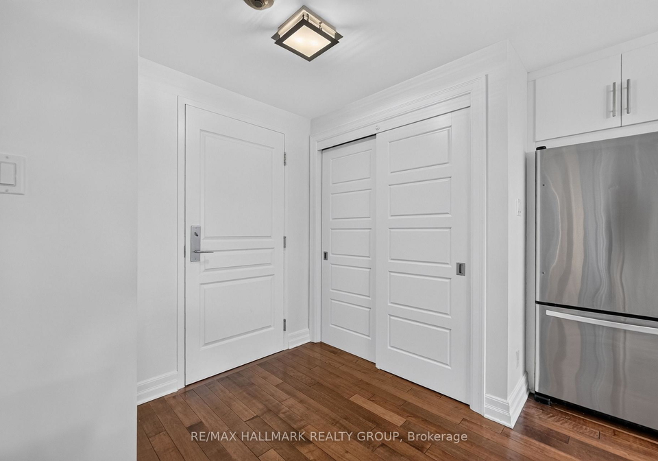 419-laurier-avenue-e-ottawa-ontario-x13536186