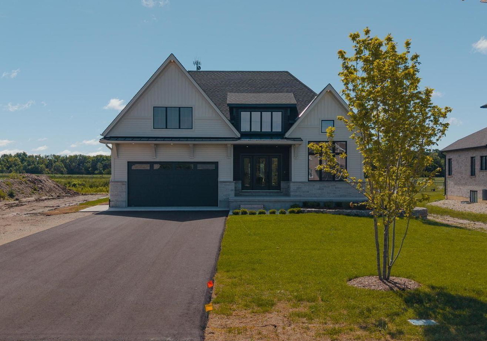 1036-walton-avenue-n-north-perth-ontario-x13536250