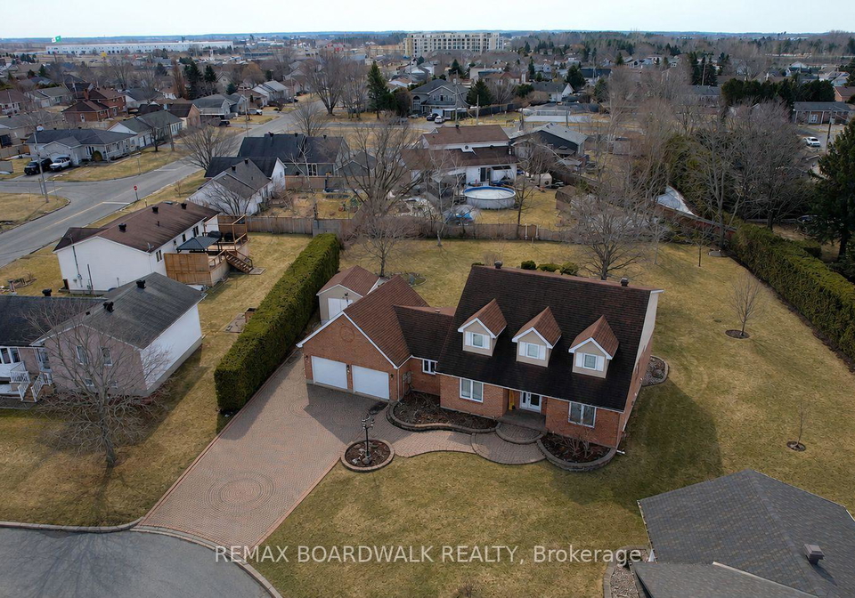 32-faucher-boulevard-casselman-ontario-x13536280