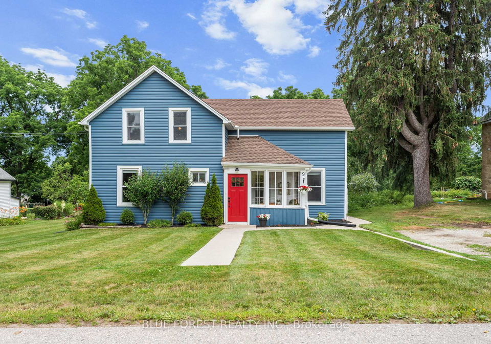 9-union-street-e-lambton-shores-ontario-x13536286