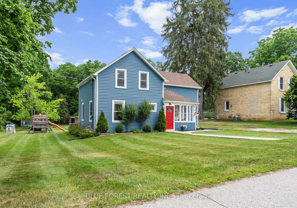 9-union-street-e-lambton-shores-ontario-x13536286