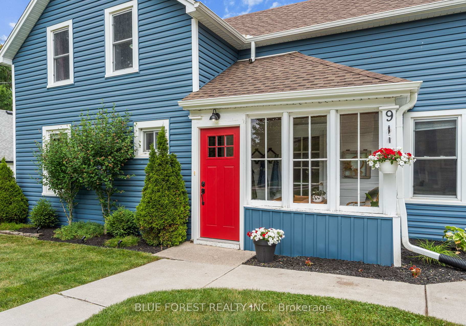 9-union-street-e-lambton-shores-ontario-x13536286