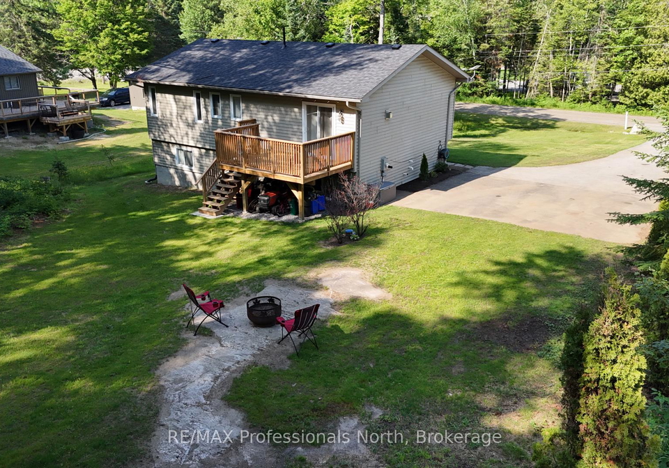 1036-post-road-bracebridge-ontario-x13536448