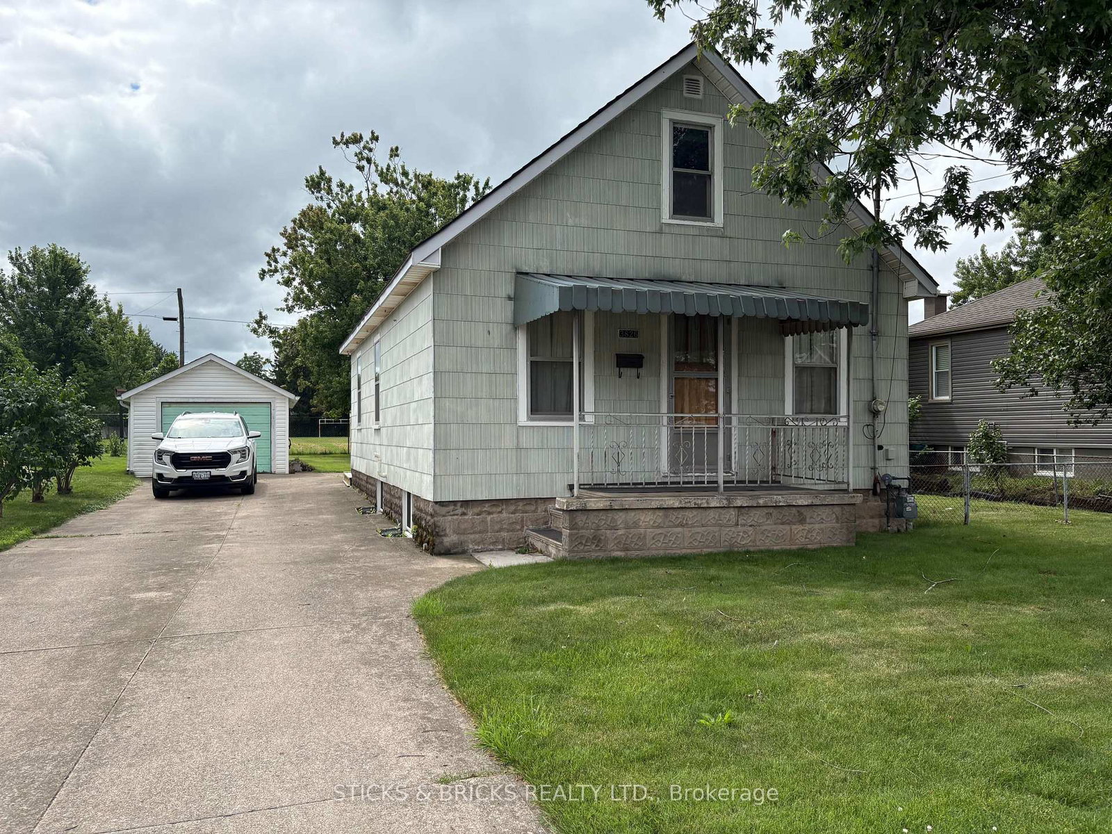 3826-welland-street-niagara-falls-ontario-x13536836
