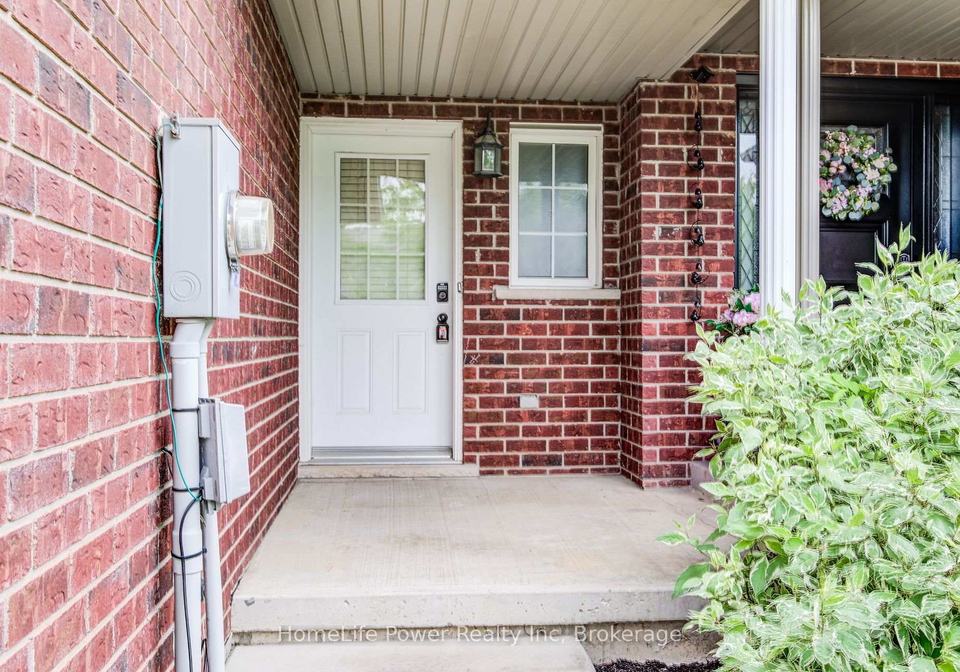 208-featherstone-crescent-kitchener-ontario-x13537002
