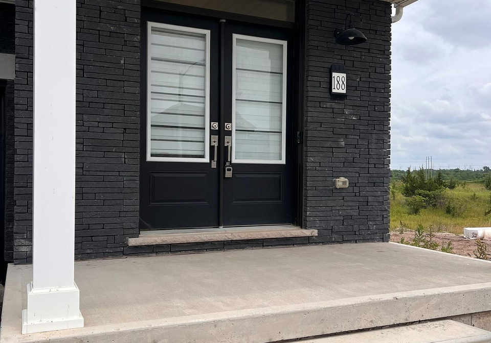 188-aviron-crescent-welland-ontario-x13537028