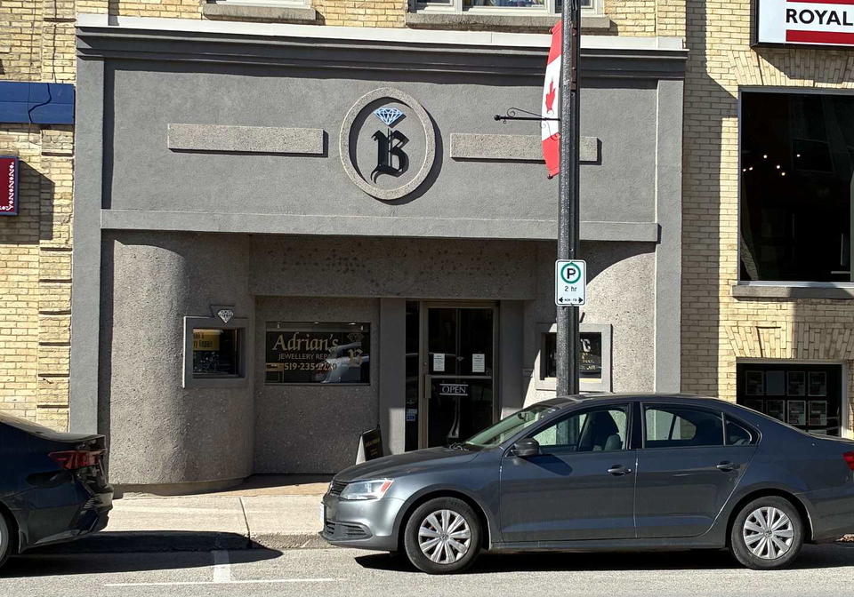 421-main-street-s-south-huron-ontario-x13537372