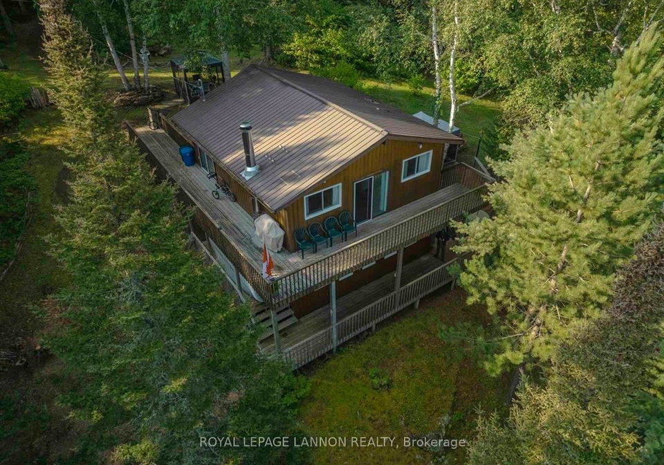 388342-castor-island-n-thunder-bay-remote-area-ontario-x13537530