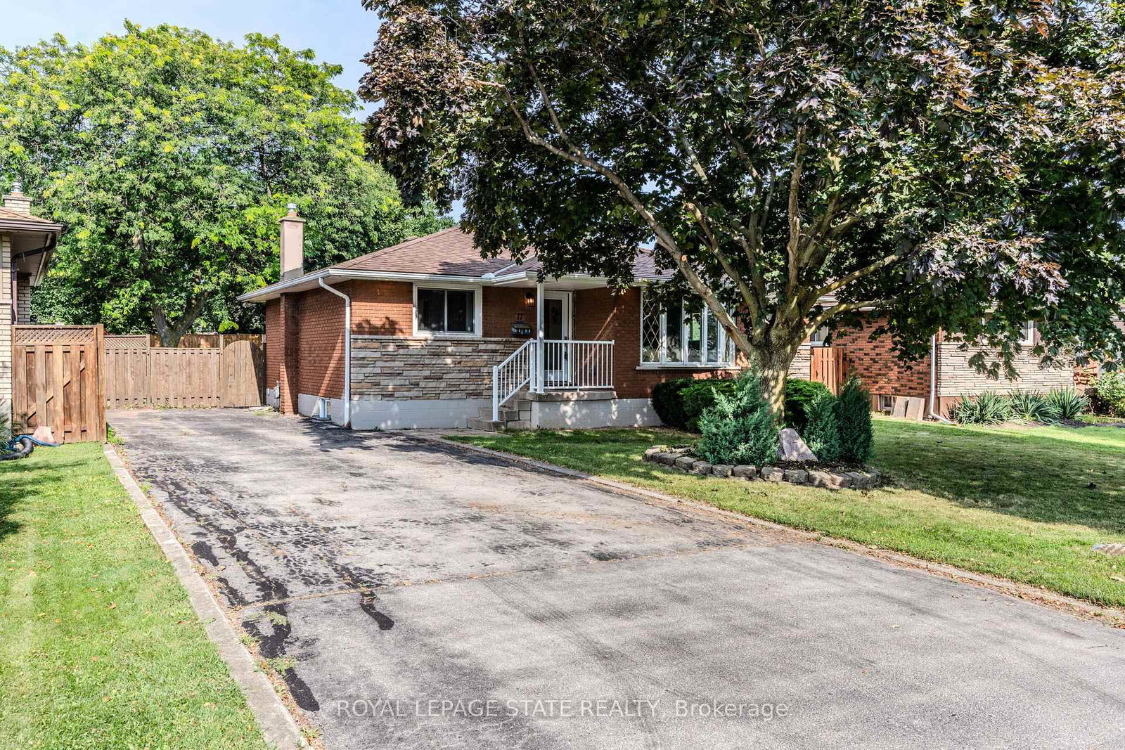 17-woodsview-avenue-grimsby-ontario-x13537712