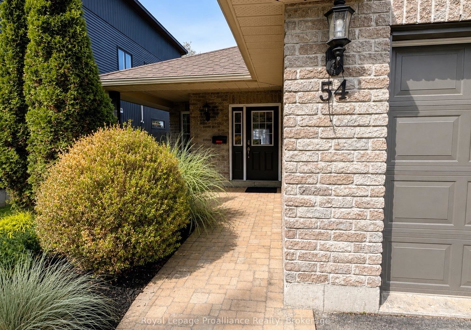 54-south-john-street-belleville-ontario-x13537906