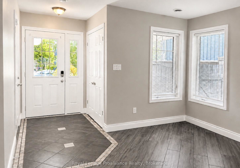 54-south-john-street-belleville-ontario-x13537906