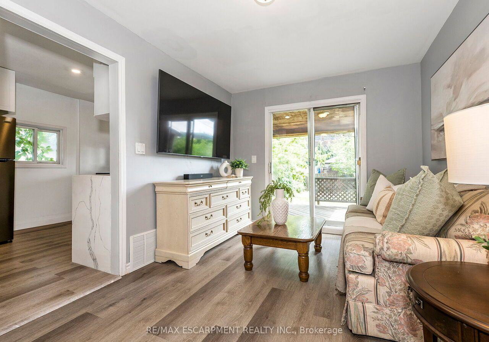52-stapleton-avenue-hamilton-ontario-x13538114