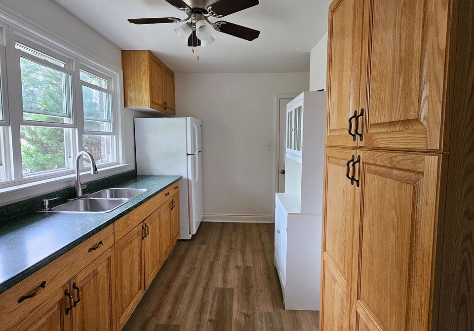 54-greenlawn-avenue-belleville-ontario-x13538248