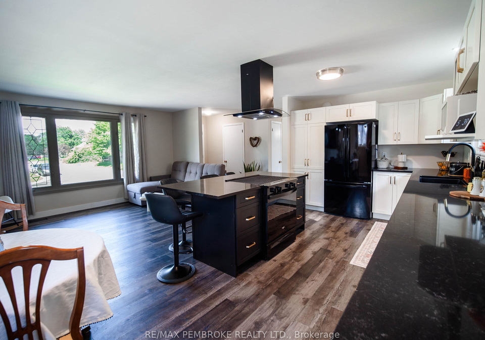 23-doran-road-petawawa-ontario-x13538290