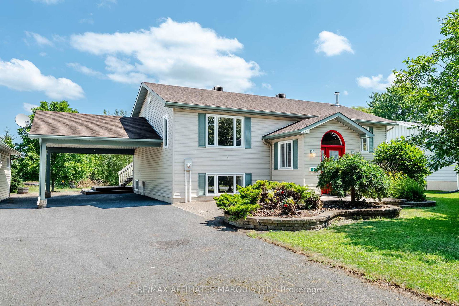24-nelson-street-north-stormont-ontario-x13538534