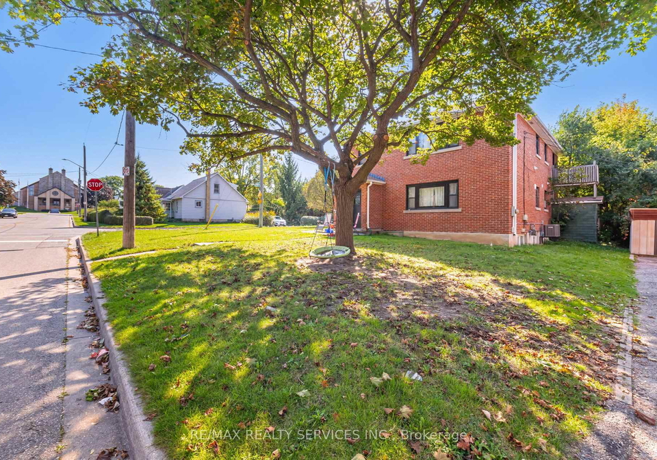21-beverley-street-waterloo-ontario-x13538578
