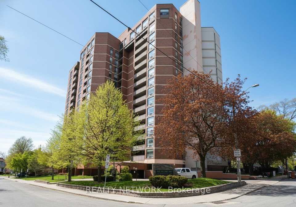 222-jackson-street-w-hamilton-ontario-x13538910
