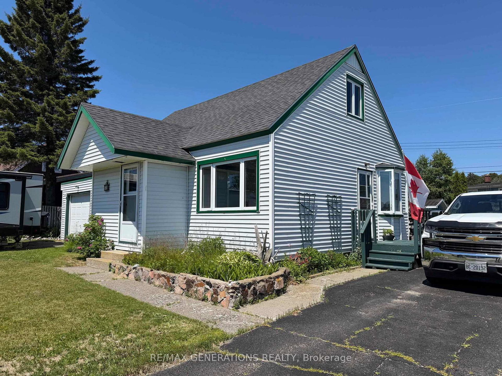 39-laurier-avenue-terrace-bay-ontario-x13538982