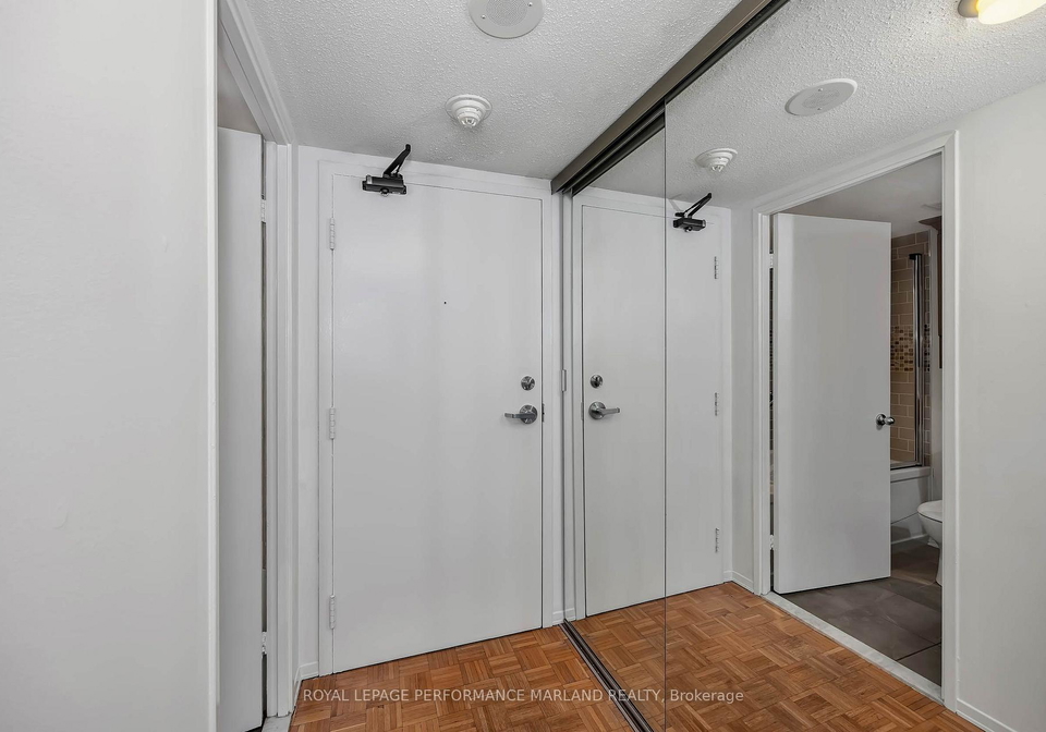 475-laurier-avenue-w-ottawa-ontario-x13539012