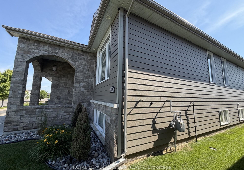 216-cougar-crescent-thunder-bay-ontario-x13539040