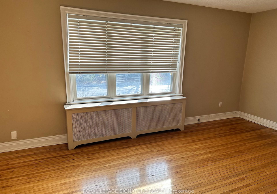 1062-main-street-w-hamilton-ontario-x13539822