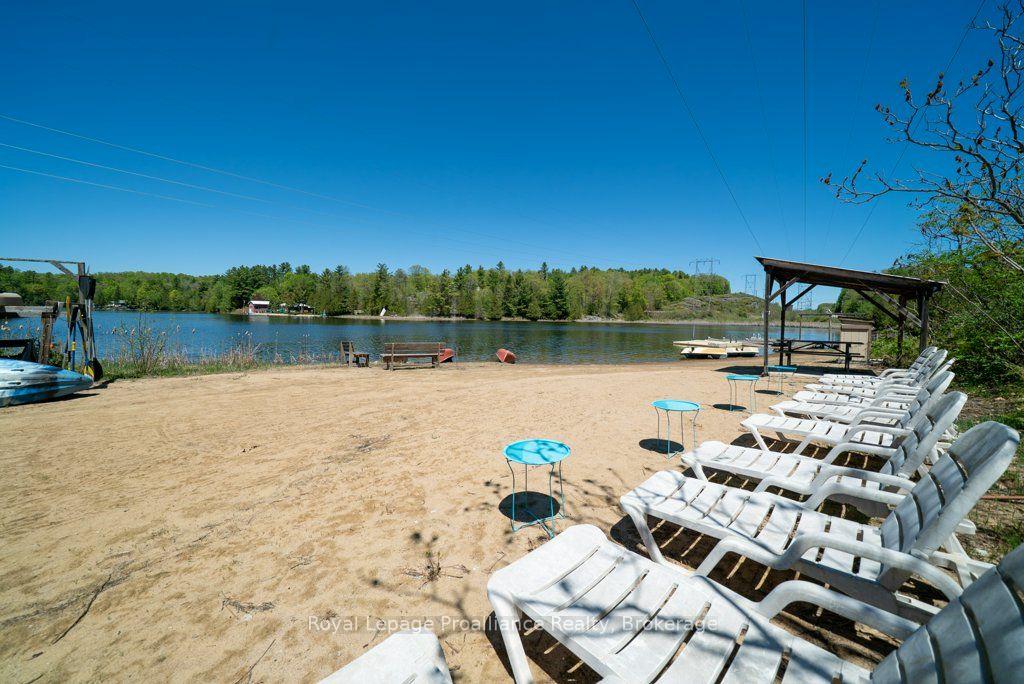 2471-road-509-frontenac-ontario-x13540982