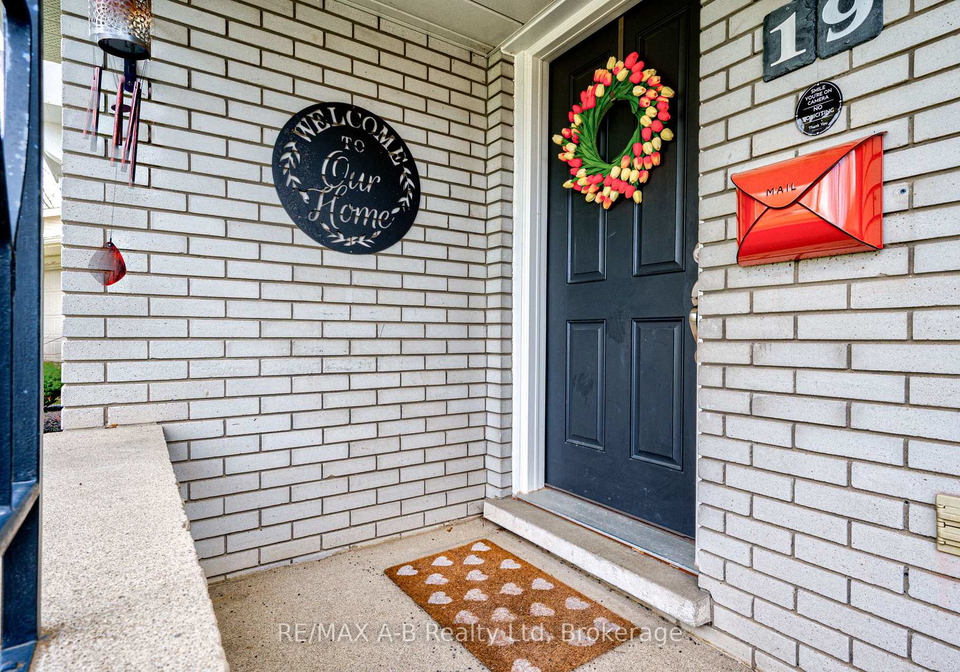 19-linton-place-kitchener-ontario-x13541074