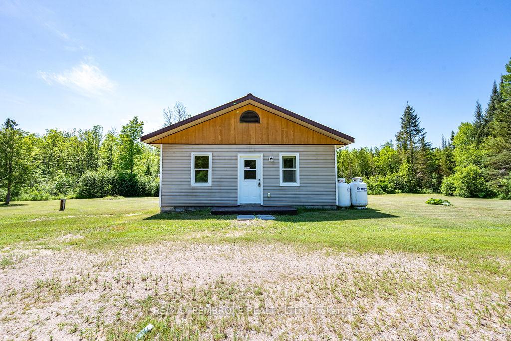37335-highway-17-highway-laurentian-hills-ontario-x13541308