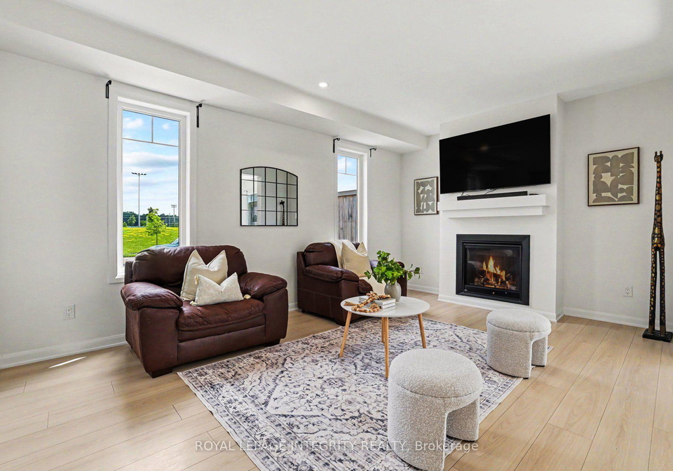 301-cloyne-crescent-ottawa-ontario-x13541322