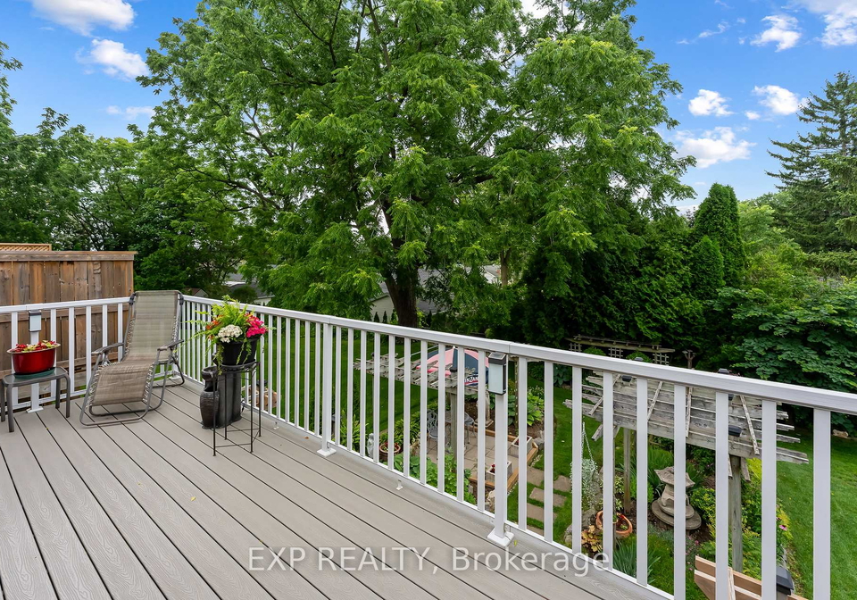 9-kinsman-court-s-pelham-ontario-x13541618