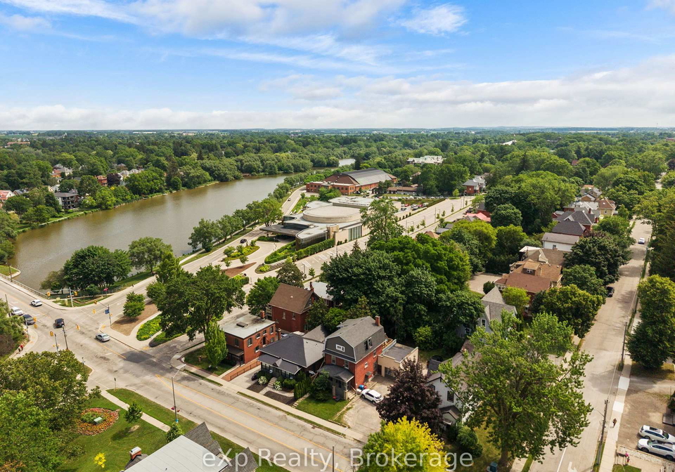 31-waterloo-street-s-stratford-ontario-x13541738