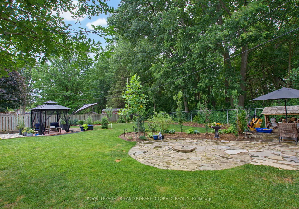 9-strathcona-drive-london-east-ontario-x13541994