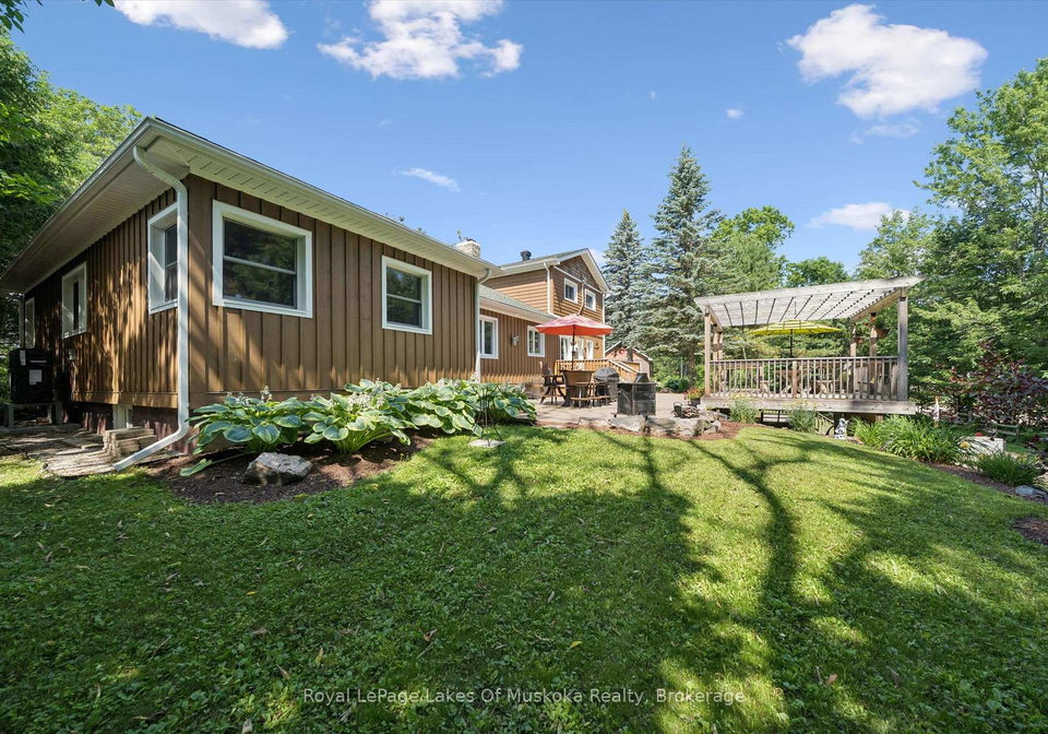 1012-grey-street-muskoka-lakes-ontario-x13542050