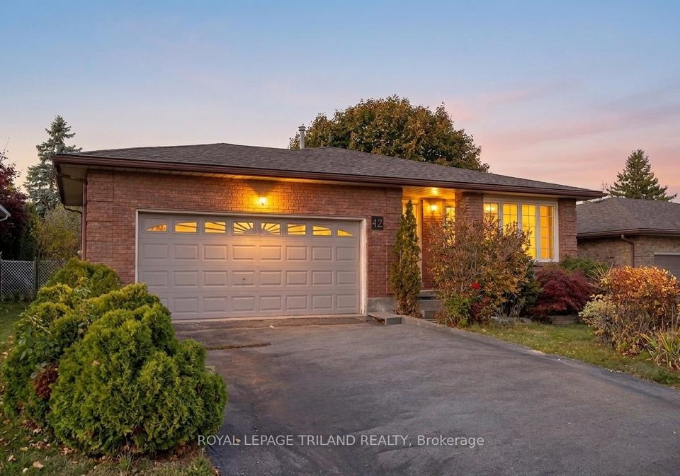 42-applegreen-grove-london-south-ontario-x13542198