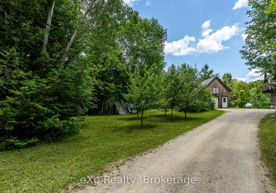 720232-sideroad-20-chatsworth-ontario-x13542204