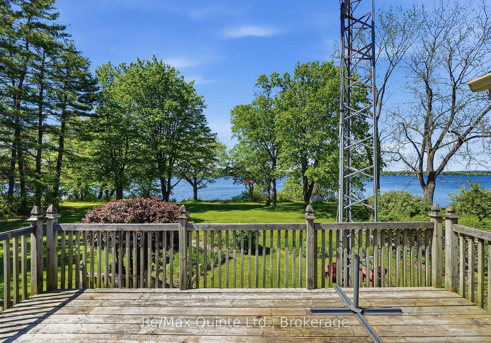 1678-county-road-3-prince-edward-county-ontario-x13542298