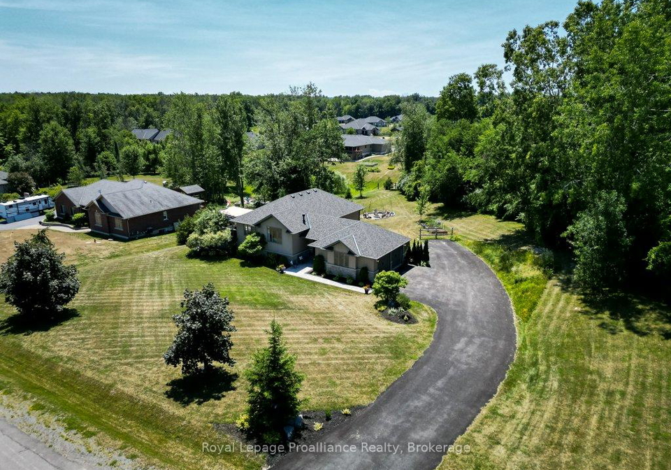 47-windwhisper-drive-belleville-ontario-x13542386