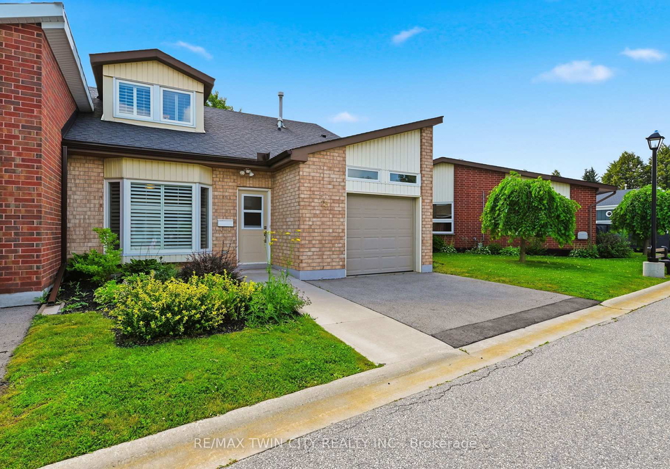 29-archdeacon-clark-trail-hamilton-ontario-x13542394