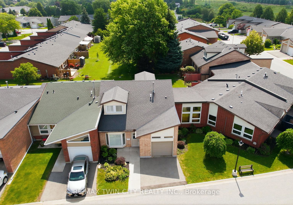 29-archdeacon-clark-trail-hamilton-ontario-x13542394
