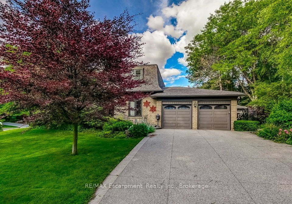215-briar-hill-crescent-hamilton-ontario-x13542964