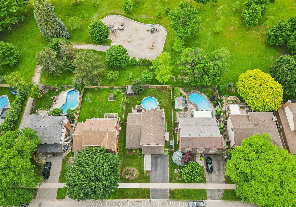 38-shadybrook-crescent-guelph-ontario-x13543094