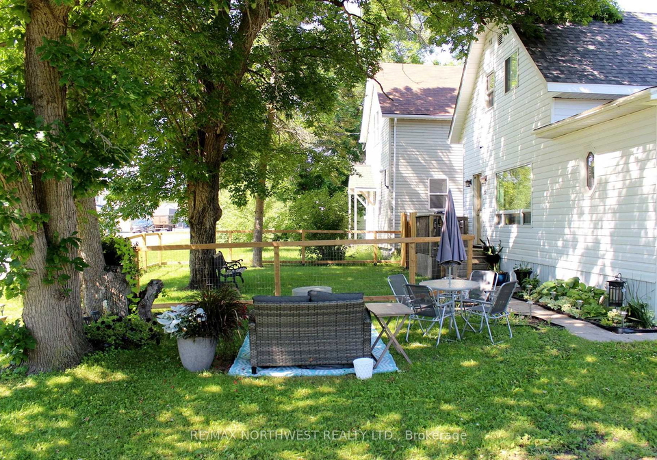 210-fifth-street-rainy-river-ontario-x13543296