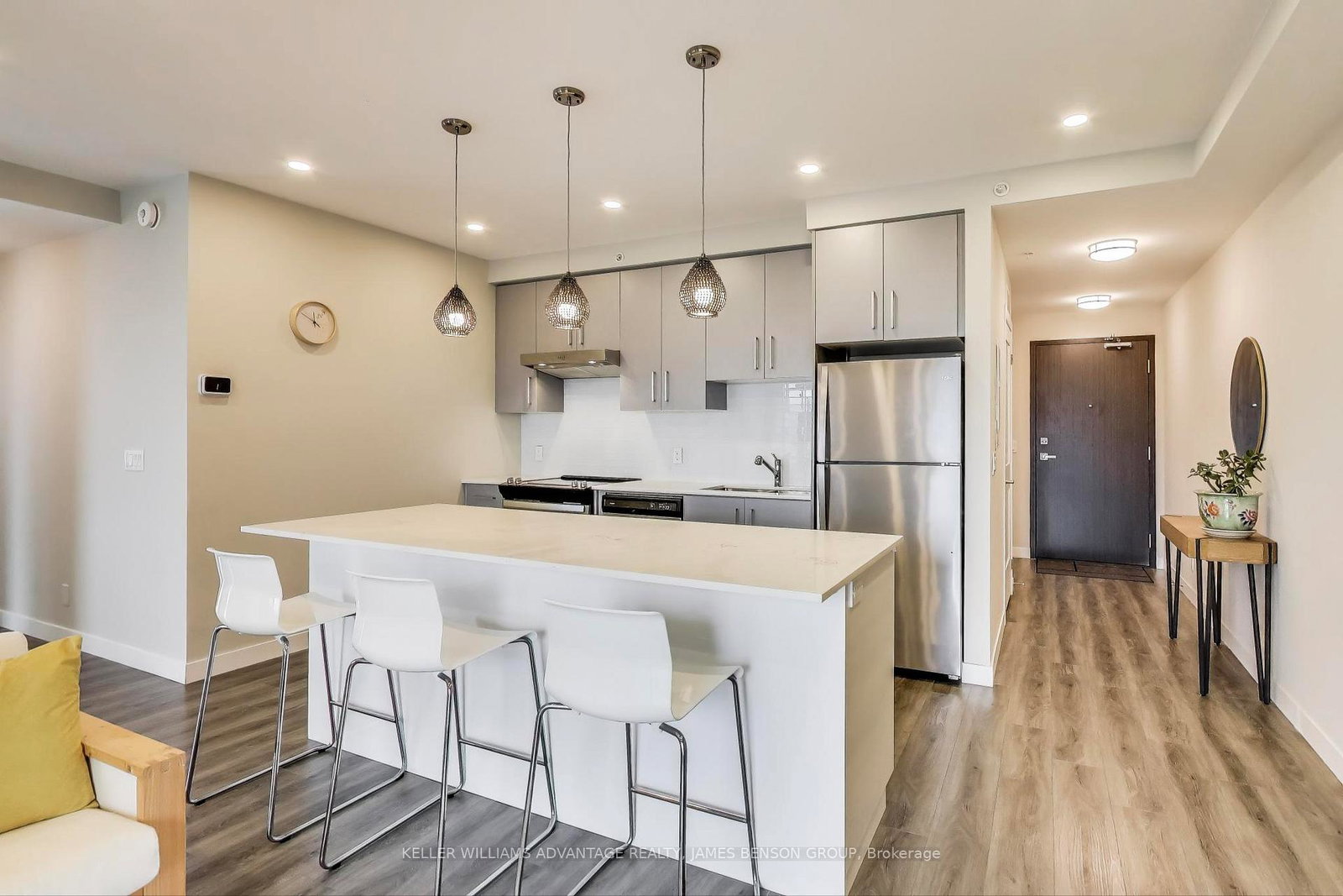 15-queen-street-s-hamilton-ontario-x13543404