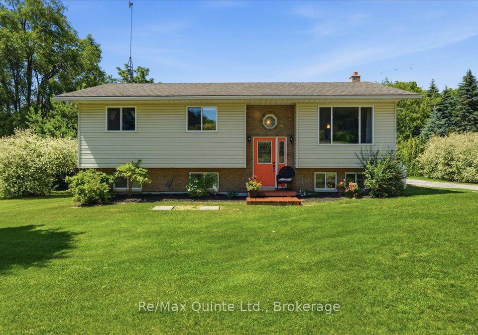 50-county-road-18-prince-edward-county-ontario-x13543668