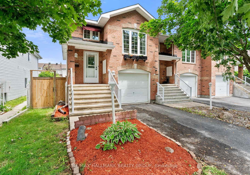 70-whalings-circle-ottawa-ontario-x13544082
