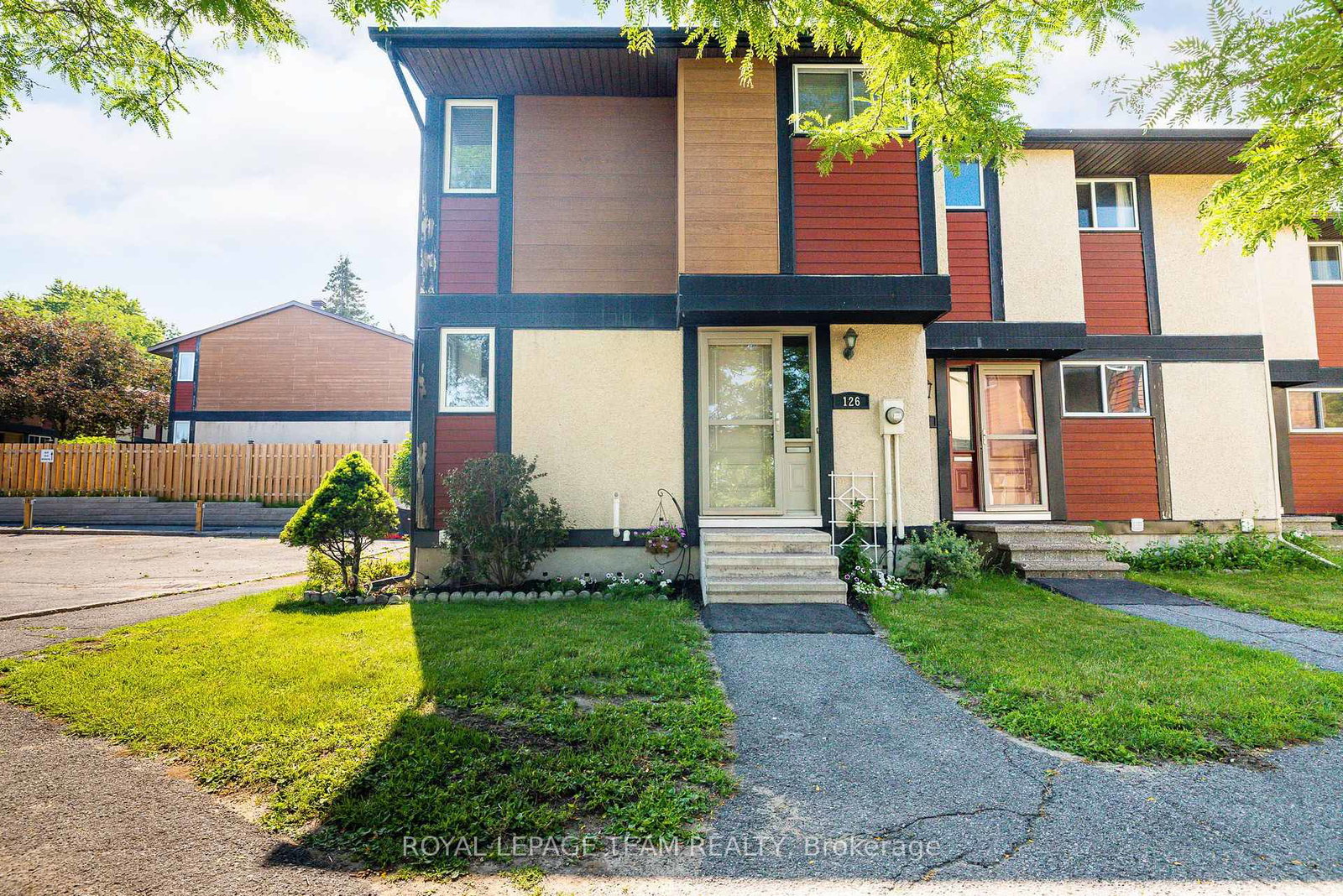 126-mcclintock-way-kanata-ontario-x13544266