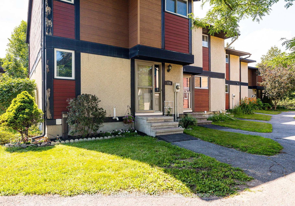 126-mcclintock-way-kanata-ontario-x13544266