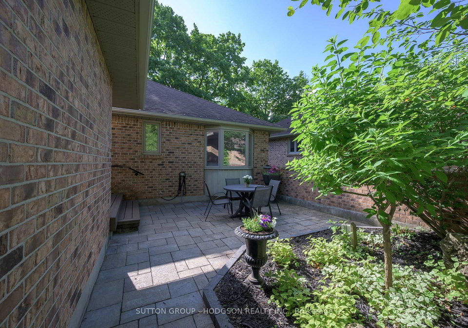 1443-commissioners-road-w-london-south-ontario-x13544470
