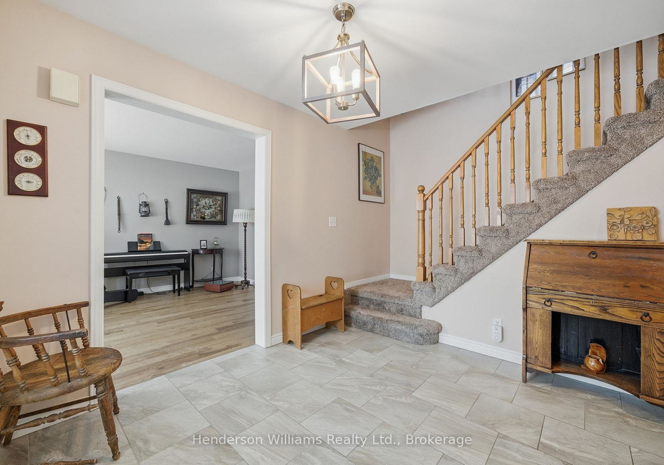 42-forchuk-crescent-quinte-west-ontario-x13544688