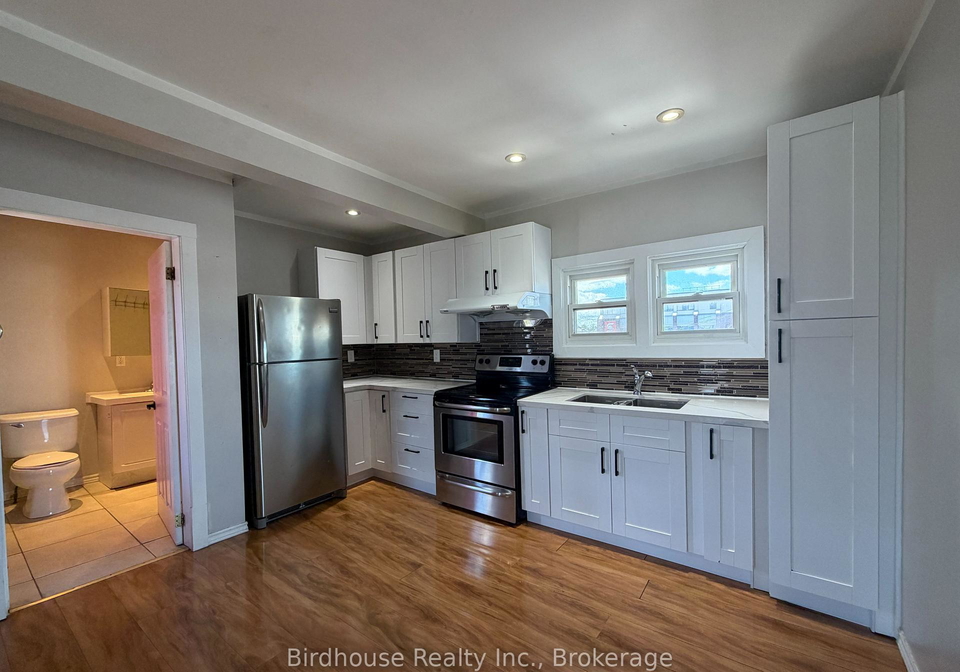 60-russell-street-w-kawartha-lakes-ontario-x13544788